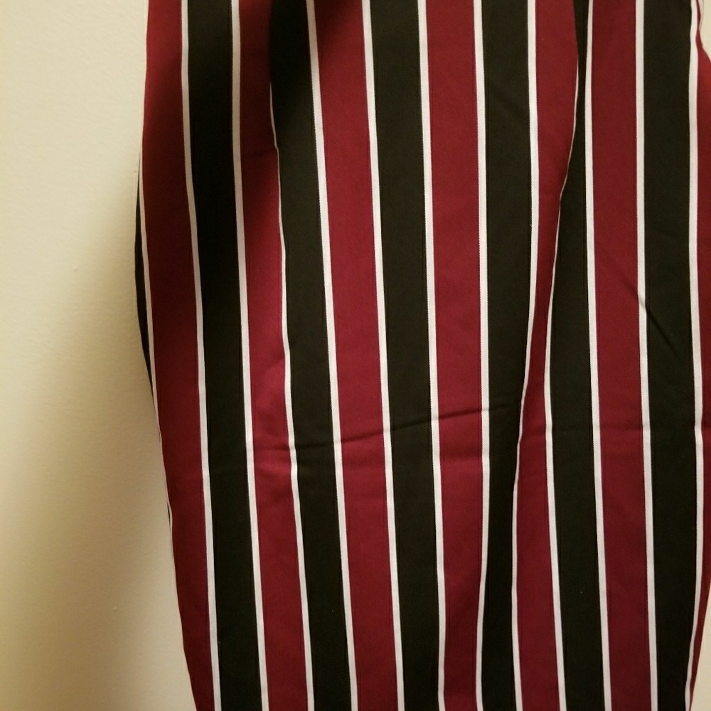 NEW YORK AND COMPANY WRAPAROUND SKIRT